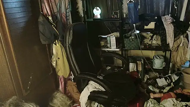 Ombeline1 online show from 22, 12, 2025