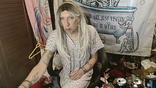 Ombeline1 online show from 6, 2, 2026