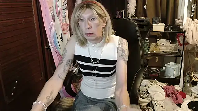 Ombeline1 online show from 29, 10, 2025