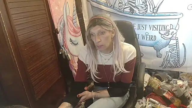 Ombeline1 online show from 5, 4, 2026