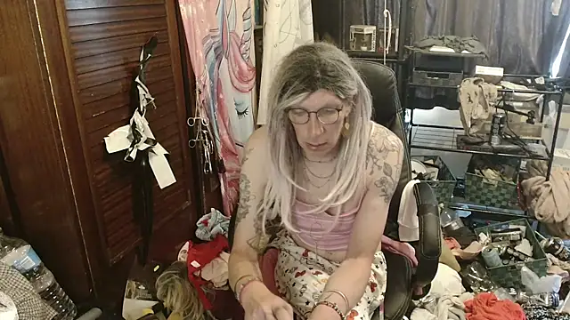 Ombeline1 online show from 1, 6, 2026