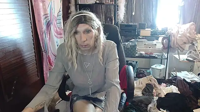 Ombeline1 online show from 2, 11, 2025