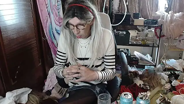 Ombeline1 online show from 21, 10, 2025