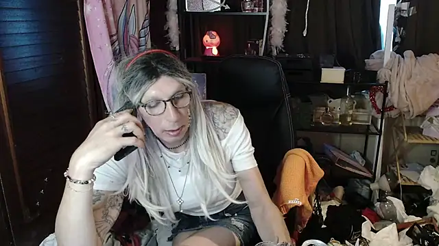 Ombeline1 online show from 22, 10, 2025