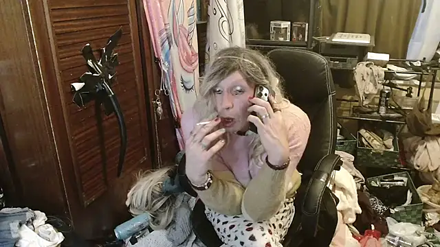 Ombeline1 online show from 25, 5, 2026