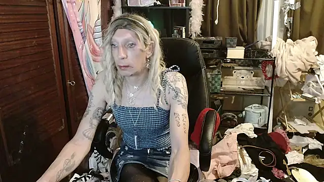 Ombeline1 online show from 1, 11, 2025