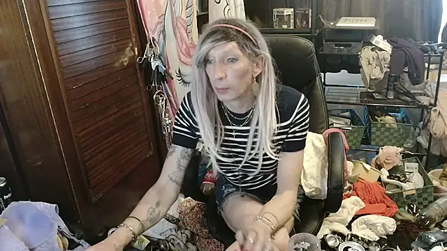 Ombeline1 online show from 11, 5, 2026