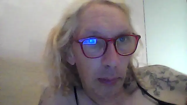 Snapshot of Ombeline1 chatting on 12, 7, 2026 Ombeline1 online show from 12, 7, 2026