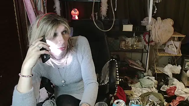 Ombeline1 online show from 16, 10, 2025