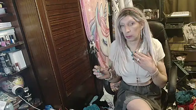 Ombeline1 online show from 12, 4, 2026