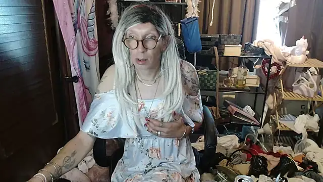 Ombeline1 online show from 12, 9, 2025