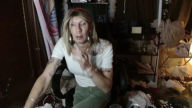 Ombeline1 online show from 24, 10, 2025