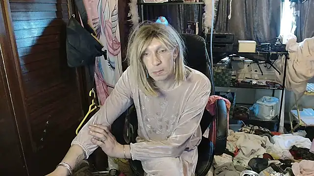 Ombeline1 online show from 21, 11, 2025