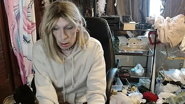 Ombeline1 online show from 26, 10, 2025