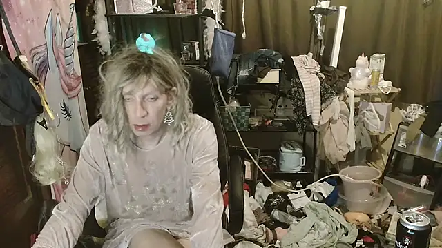 Ombeline1 online show from 22, 12, 2025