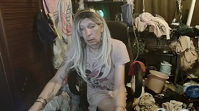 Ombeline1 online show from 16, 12, 2025