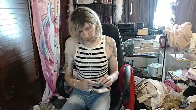 Ombeline1 online show from 31, 10, 2025