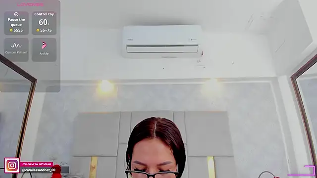 Camilaa Sanchez  online show from 15, 9, 2025