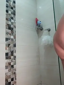 Lia Hurley online show from 12, 3, 2026