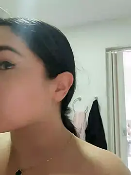 Lia Hurley online show from 1, 12, 2025