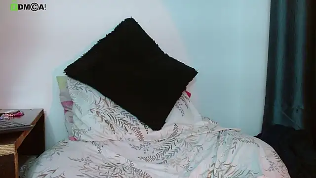 Hot Candy  online show from 3, 11, 2025