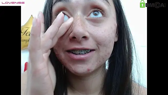 Hot Candy  online show from 5, 3, 2025