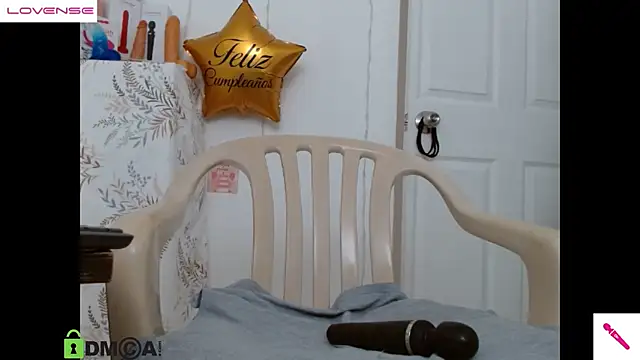 Hot Candy  online show from 11, 3, 2025