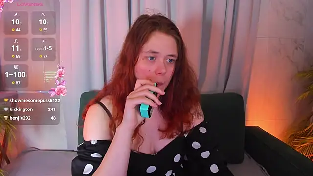 SophiePure online show from 20, 3, 2025