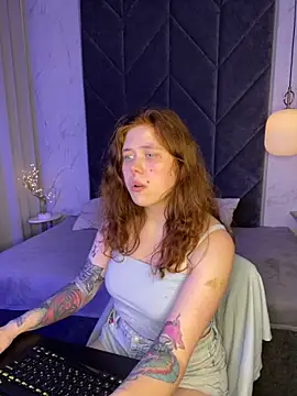 SophiePure online show from 24, 10, 2025