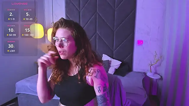 SophiePure online show from 4, 10, 2025