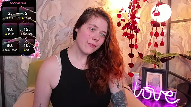 SophiePure online show from 14, 2, 2025