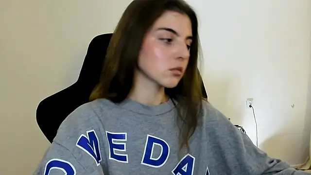 emmamurrr online show from 12, 11, 2025