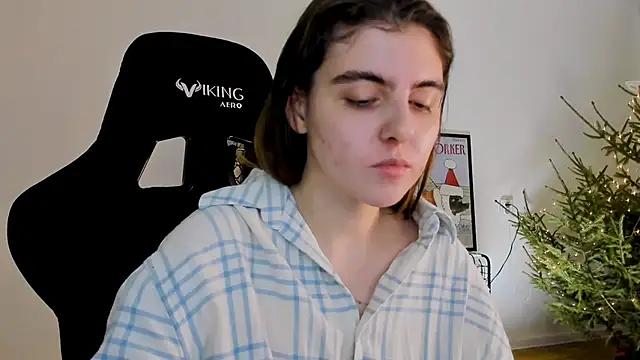 emmamurrr online show from 30, 12, 2024