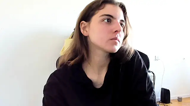 emmamurrr online show from 12, 9, 2025