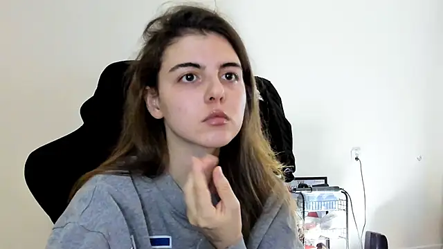 emmamurrr online show from 29, 11, 2025