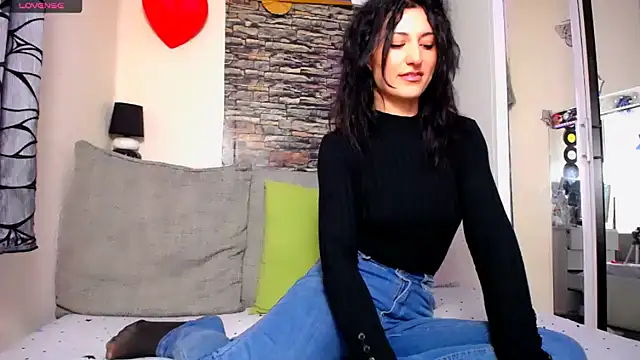 Angelique An online show from 18, 3, 2025