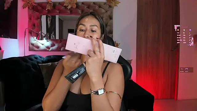 AmelyaMann online show from 7, 5, 2026