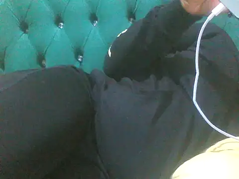 Snapshot of Sexy_Riri chatting on 24, 10, 2025 Sexy Riri online show from 24, 10, 2025