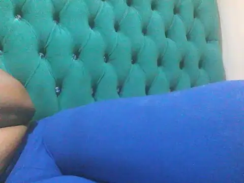 Snapshot of Sexy_Riri chatting on 17, 10, 2025 Sexy Riri online show from 17, 10, 2025