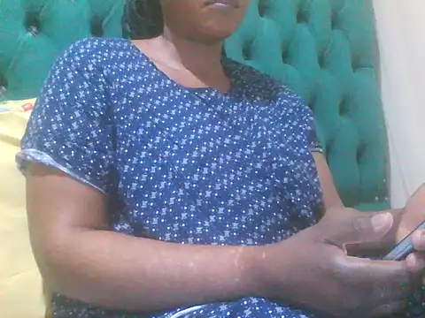 Snapshot of Sexy_Riri chatting on 15, 11, 2025 Sexy Riri online show from 15, 11, 2025