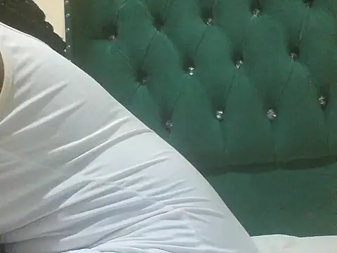 Snapshot of Sexy_Riri chatting on 13, 11, 2025 Sexy Riri online show from 13, 11, 2025