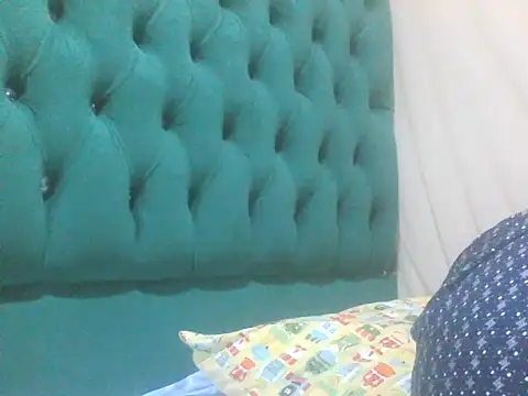 Snapshot of Sexy_Riri chatting on 21, 11, 2025 Sexy Riri online show from 21, 11, 2025