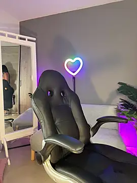 Snapshot of alina_cruz chatting on 15, 2, 2026 alina cruz online show from 15, 2, 2026