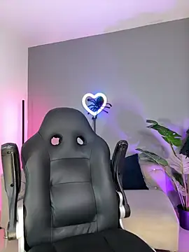 alina cruz online show from 15, 10, 2025