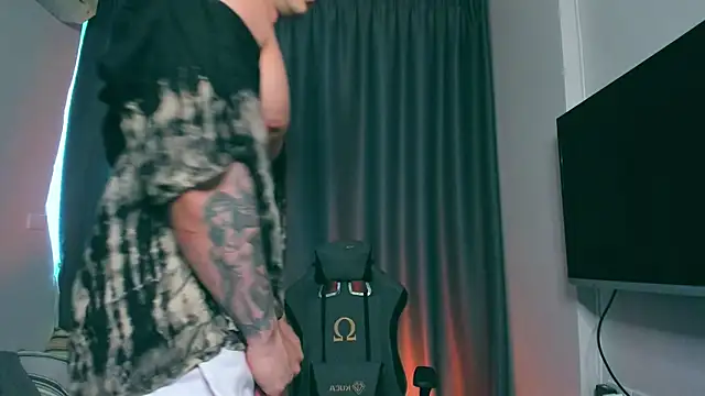 Samuel Andrew online show from 7, 3, 2025