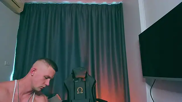 Samuel Andrew online show from 5, 3, 2025