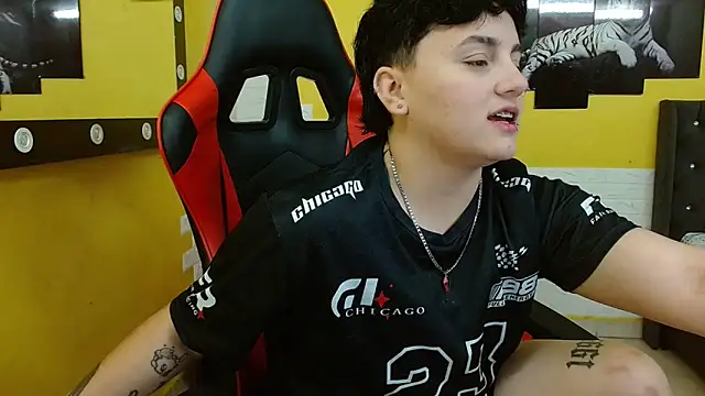 isabeautyx19 online show from 13, 11, 2025