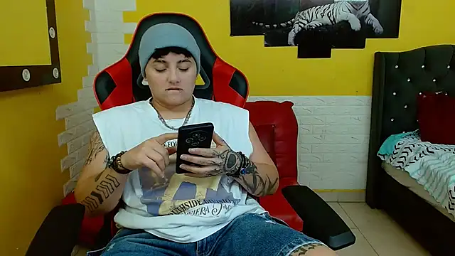 isabeautyx19 online show from 26, 10, 2025