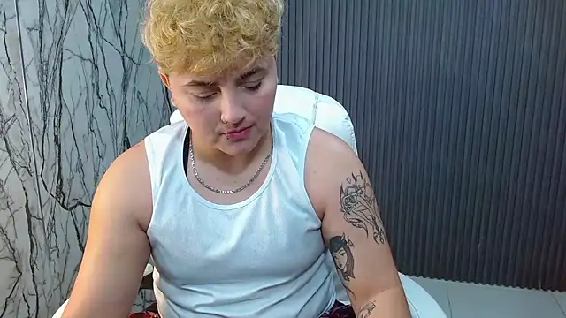 isabeautyx19 online show from 28, 9, 2025