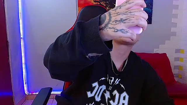 isabeautyx19 online show from 21, 3, 2025